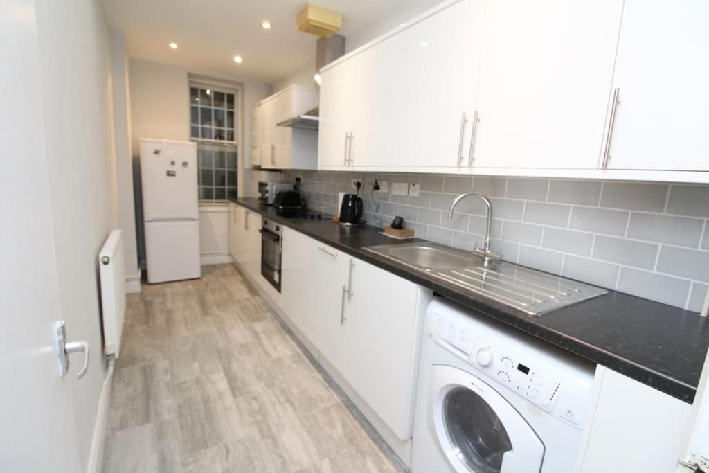 Modern 2 Bed Close To City Apartment London Exterior photo