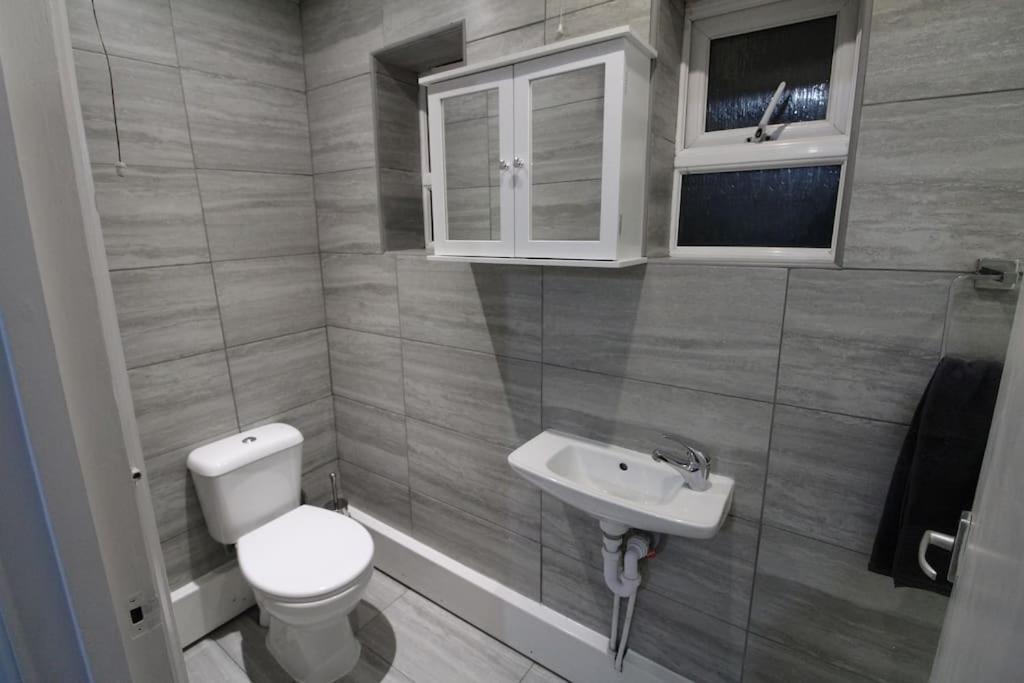 Modern 2 Bed Close To City Apartment London Exterior photo
